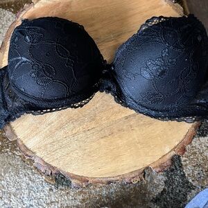 36B Padded Lace Daisy Fuentes Bra with removable straps